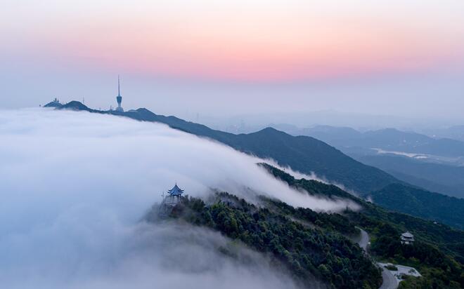 航拍深圳梧桐山 云瀑山间动宛如天际来